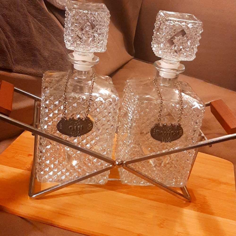 MCM tantalus 2 decanter stand, wood tray handles